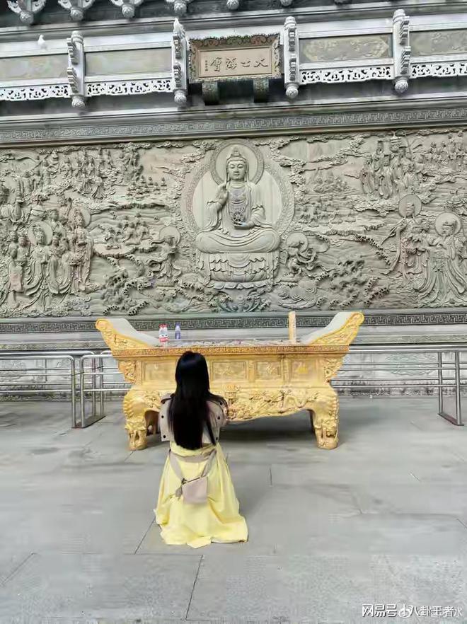 范佩西谈曼联真正魅力:众多豪门伸出橄榄枝,唯有曼联承载少年梦想